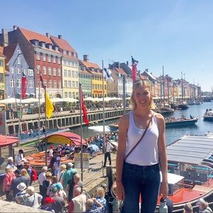 Meet your Posher, Stephanie